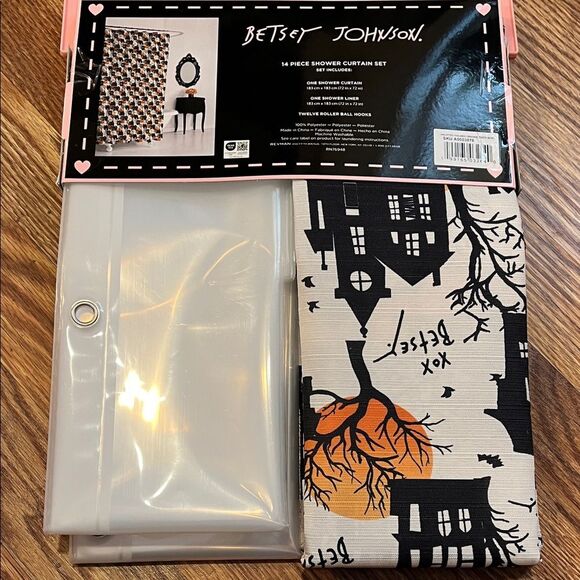 Betsey Johnson Halloween Curtain Set - Black and Orange - Picture 1 of 3